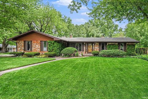 Photo of 702 Lexington Drive, Goshen, IN 46526 (MLS # 202618299)