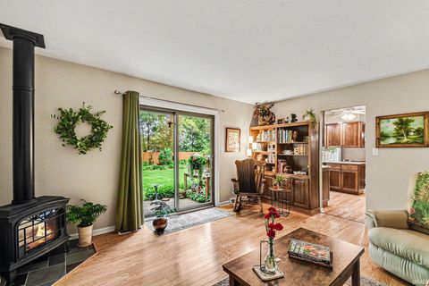 Tiny photo for 702 Lexington Drive, Goshen, IN 46526 (MLS # 202618299)