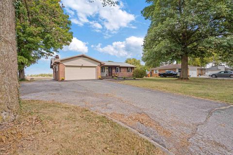 Tiny photo for 4078 W 100 N Road, Kokomo, IN 46901 (MLS # 202540460)