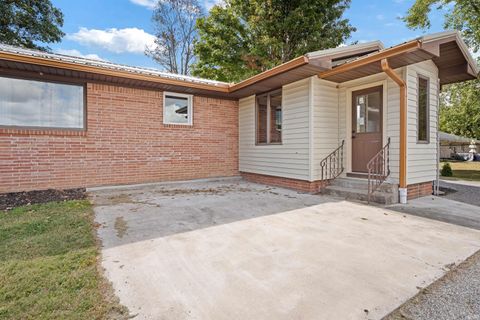 Tiny photo for 4078 W 100 N Road, Kokomo, IN 46901 (MLS # 202540460)