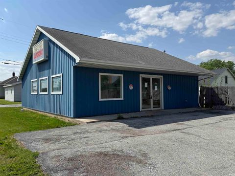 Photo of 925 S Calumet Street, Kokomo, IN 46901 (MLS # 202614583)