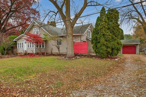 Tiny photo for 807 S Franklin Street, Winamac, IN 46996 (MLS # 202546828)