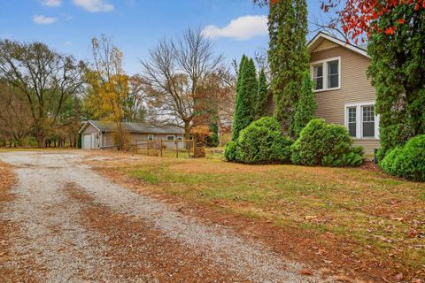 Tiny photo for 807 S Franklin Street, Winamac, IN 46996 (MLS # 202546828)