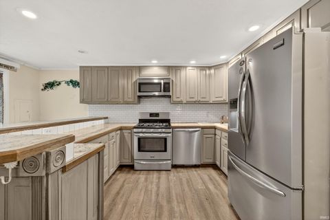 Tiny photo for 807 S Franklin Street, Winamac, IN 46996 (MLS # 202546828)