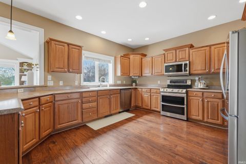 Tiny photo for 2024 Worthington Drive, Fort Wayne, IN 46845 (MLS # 202611861)