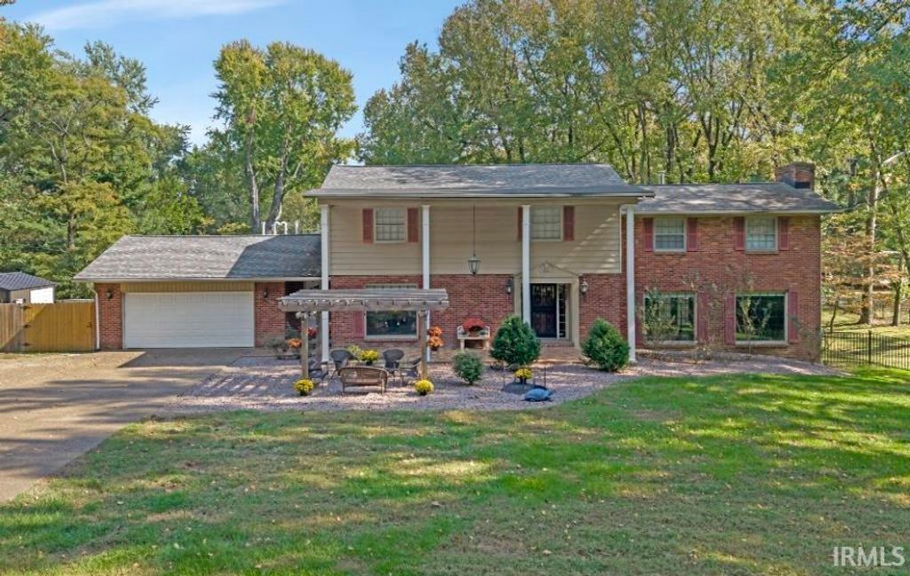 Photo of 5266 Martin Road, Newburgh, IN 47630 (MLS # 202542820)