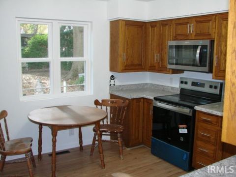 Tiny photo for 1110 S Courtland Street, Kokomo, IN 46902 (MLS # 202544251)