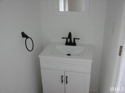 Tiny photo for 1110 S Courtland Street, Kokomo, IN 46902 (MLS # 202544251)