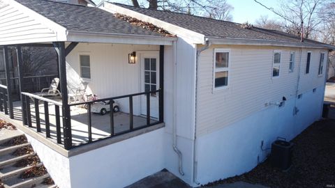 Tiny photo for 1110 S Courtland Street, Kokomo, IN 46902 (MLS # 202544251)