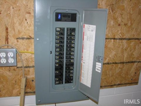 Tiny photo for 1110 S Courtland Street, Kokomo, IN 46902 (MLS # 202544251)