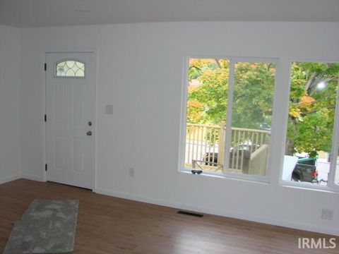 Tiny photo for 1110 S Courtland Street, Kokomo, IN 46902 (MLS # 202544251)