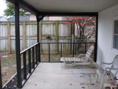 Tiny photo for 1110 S Courtland Street, Kokomo, IN 46902 (MLS # 202544251)