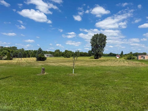 Tiny photo for 2250 E 600 S, Jonesboro, IN 46938 (MLS # 202631801)