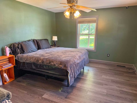 Tiny photo for 2250 E 600 S, Jonesboro, IN 46938 (MLS # 202631801)