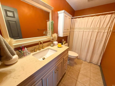 Tiny photo for 2250 E 600 S, Jonesboro, IN 46938 (MLS # 202631801)
