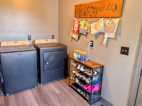 Tiny photo for 2250 E 600 S, Jonesboro, IN 46938 (MLS # 202631801)