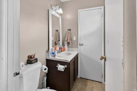 Tiny photo for 40 West Court, Lafayette, IN 47909 (MLS # 202634211)