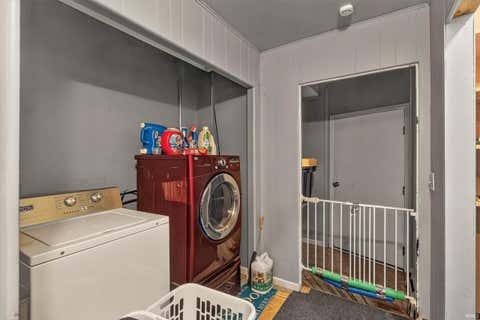 Tiny photo for 40 West Court, Lafayette, IN 47909 (MLS # 202634211)