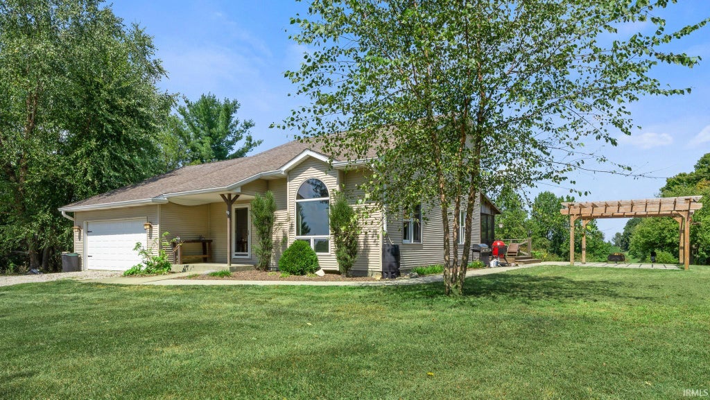Photo of 1323 Younger Road, Bedford, IN 47421 (MLS # 202636831)