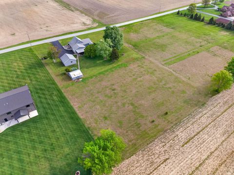 Tiny photo for 9601 E 100 NORTH, Greentown, IN 46936 (MLS # 202615289)