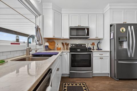 Tiny photo for 9601 E 100 NORTH, Greentown, IN 46936 (MLS # 202615289)
