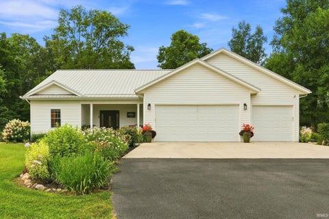 Tiny photo for 6099 N 950 E, North Webster, IN 46555 (MLS # 202630652)