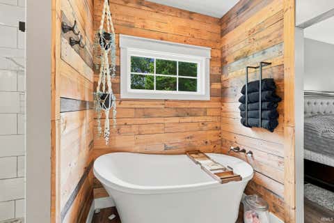 Tiny photo for 6099 N 950 E, North Webster, IN 46555 (MLS # 202630652)