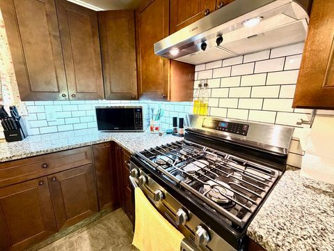 Tiny photo for 702 Pinhook Road, Bedford, IN 47421 (MLS # 202612514)