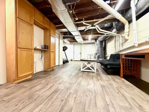 Tiny photo for 702 Pinhook Road, Bedford, IN 47421 (MLS # 202612514)