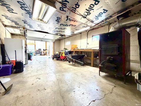 Tiny photo for 702 Pinhook Road, Bedford, IN 47421 (MLS # 202612514)