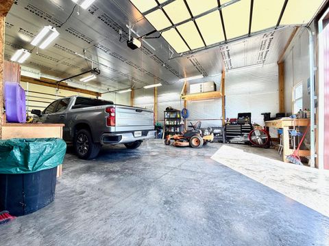 Tiny photo for 702 Pinhook Road, Bedford, IN 47421 (MLS # 202612514)