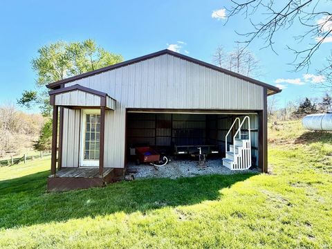 Tiny photo for 702 Pinhook Road, Bedford, IN 47421 (MLS # 202612514)