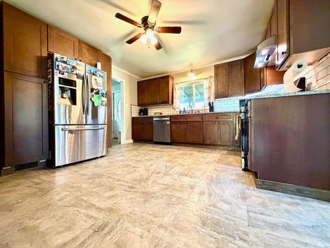 Tiny photo for 702 Pinhook Road, Bedford, IN 47421 (MLS # 202612514)