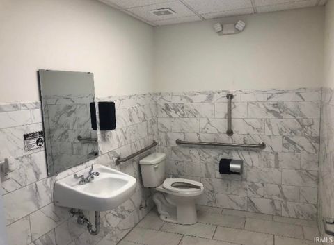 Tiny photo for 402 S Washington Street, Marion, IN 46952 (MLS # 202612751)