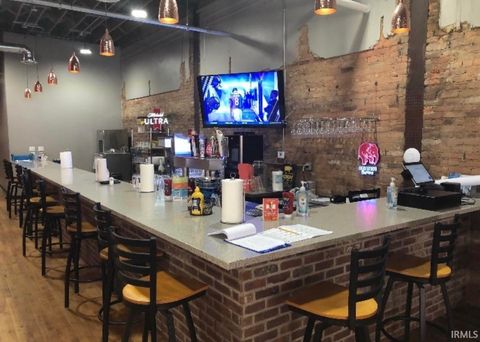 Tiny photo for 402 S Washington Street, Marion, IN 46952 (MLS # 202612751)