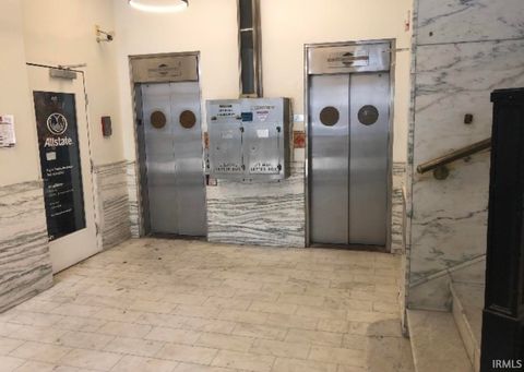 Tiny photo for 402 S Washington Street, Marion, IN 46952 (MLS # 202612751)