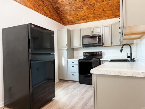 Tiny photo for 224 Madison Avenue, Peru, IN 46970 (MLS # 202634265)