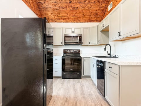 Tiny photo for 224 Madison Avenue, Peru, IN 46970 (MLS # 202634265)