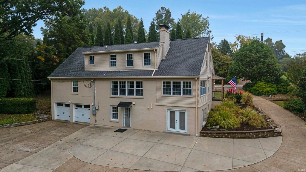Photo of 6401 Newburgh Road, Evansville, IN 47715 (MLS # 202643157)