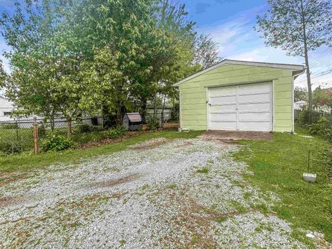 Tiny photo for 326 S 28th Street, Lafayette, IN 47904 (MLS # 202615776)