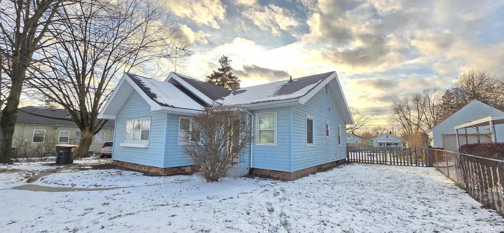 Photo of 3812 Lillie Street, Fort Wayne, IN 46806 (MLS # 202602647)