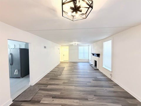 Tiny photo for 120 Manor Avenue, Elkhart, IN 46613 (MLS # 202629703)