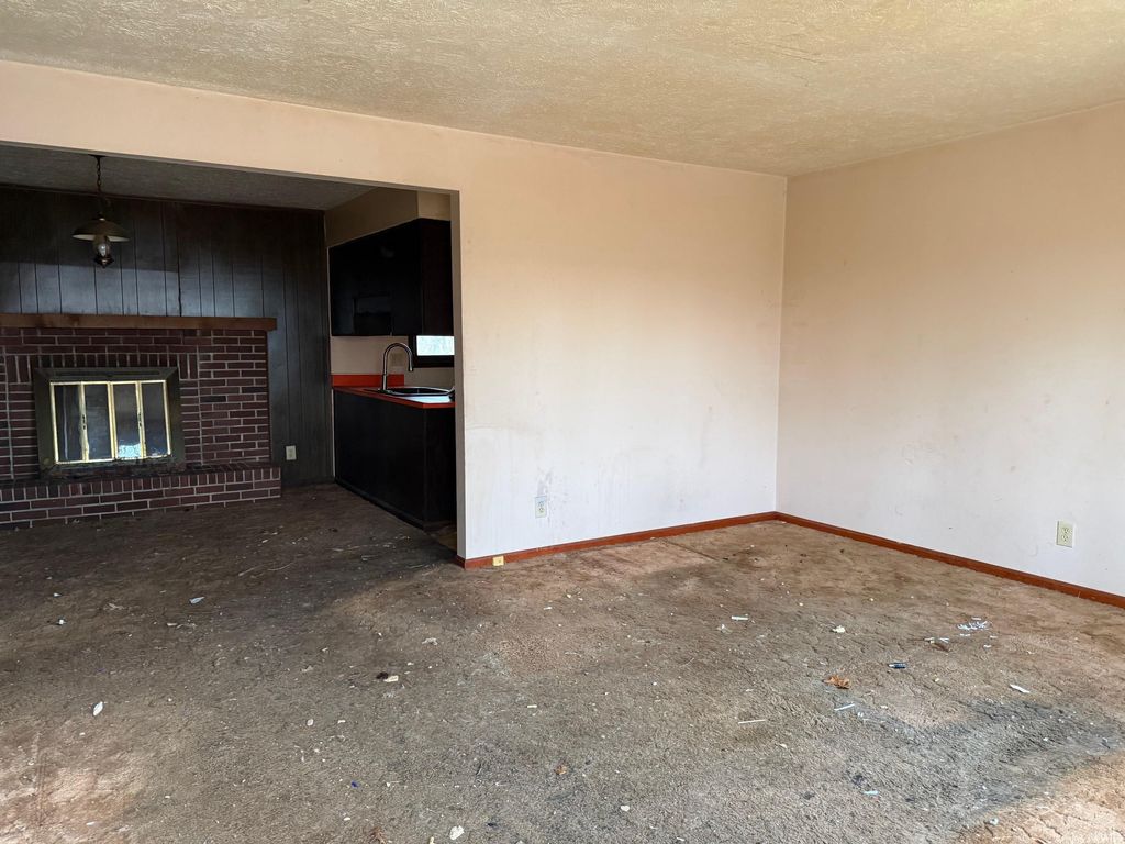 Photo of 2756 N 1100 W, Royal Center, IN 46978 (MLS # 202611880)