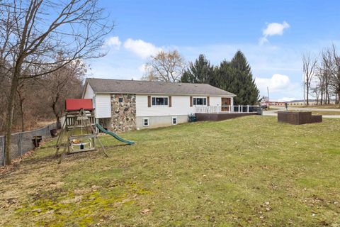 Tiny photo for 117 Woodruff Road, Wolcottville, IN 46795 (MLS # 202605673)