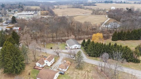 Tiny photo for 117 Woodruff Road, Wolcottville, IN 46795 (MLS # 202605673)