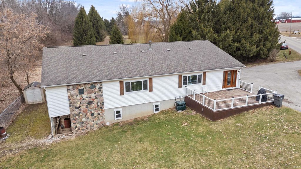 Photo of 117 Woodruff Road, Wolcottville, IN 46795 (MLS # 202605673)