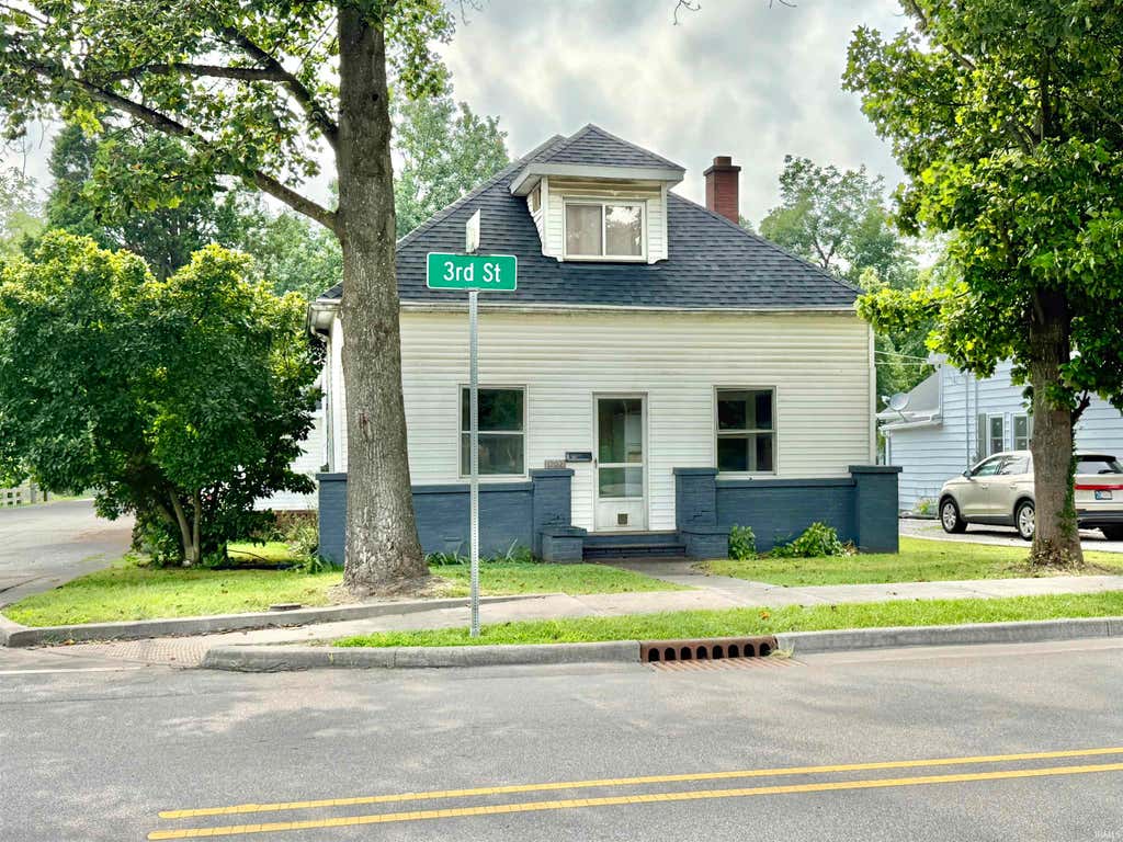 Photo of 1202 N Third Street, Boonville, IN 47601 (MLS # 202624353)