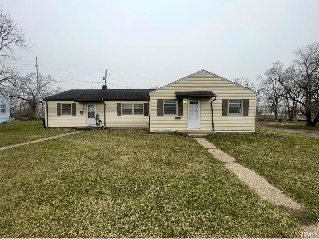 Photo of 431 S 29Th Street, South Bend, IN 46615 (MLS # 202604066)