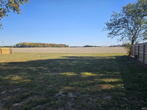 Tiny photo for 2200 N Dixon Road, Kokomo, IN 46901 (MLS # 202542294)