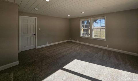 Tiny photo for 2200 N Dixon Road, Kokomo, IN 46901 (MLS # 202542294)